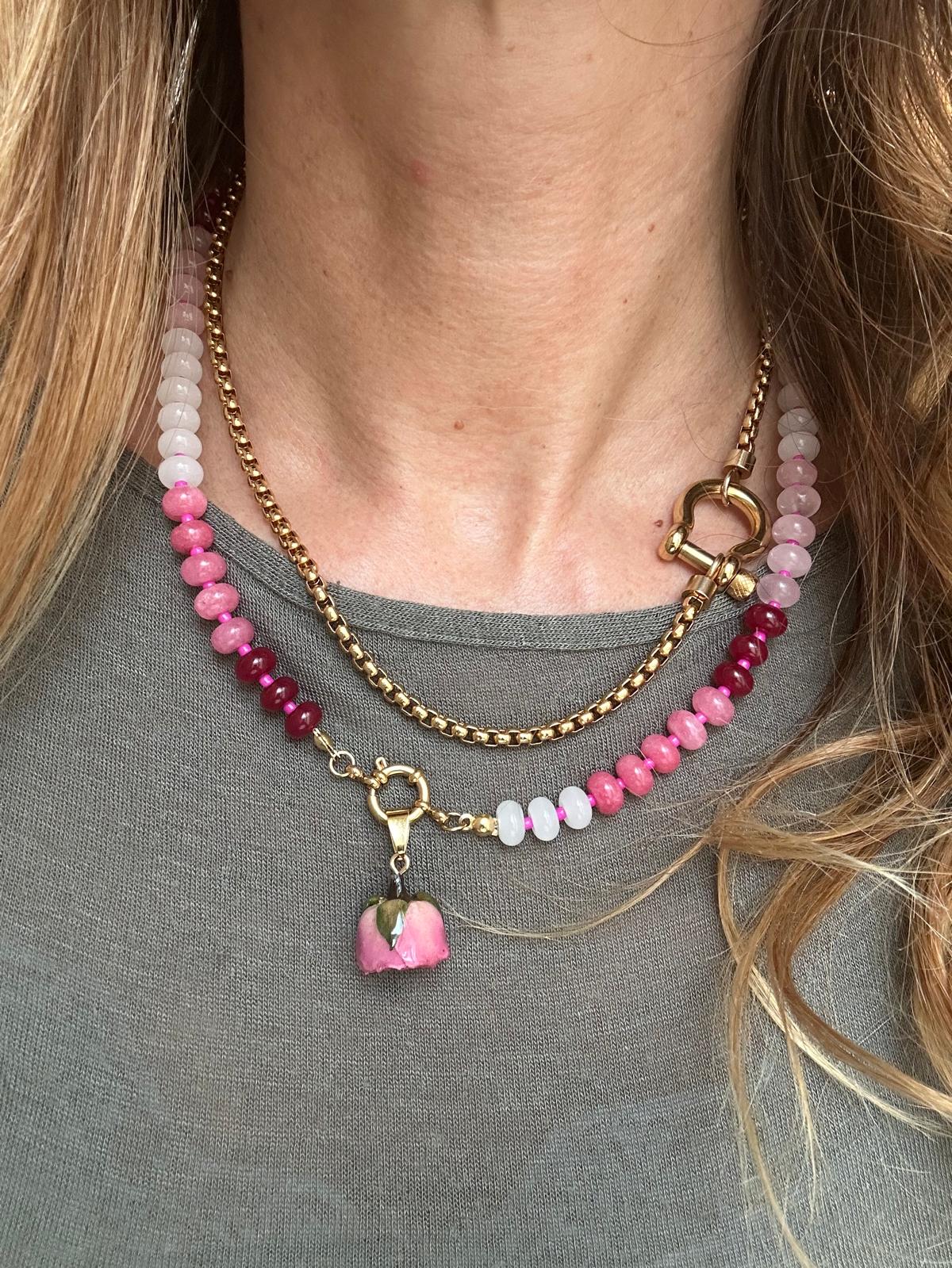 Collana in acciaio inossidabile e perle in pietra naturale "Becky"