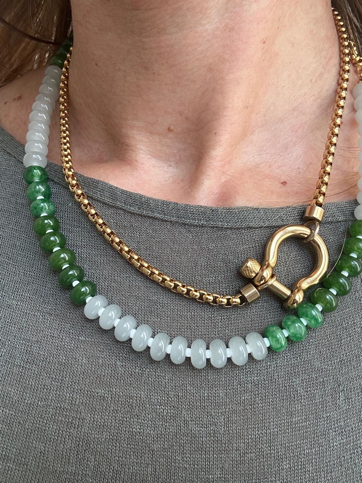 Collana in acciaio inossidabile e perle in pietra naturale "Becky"