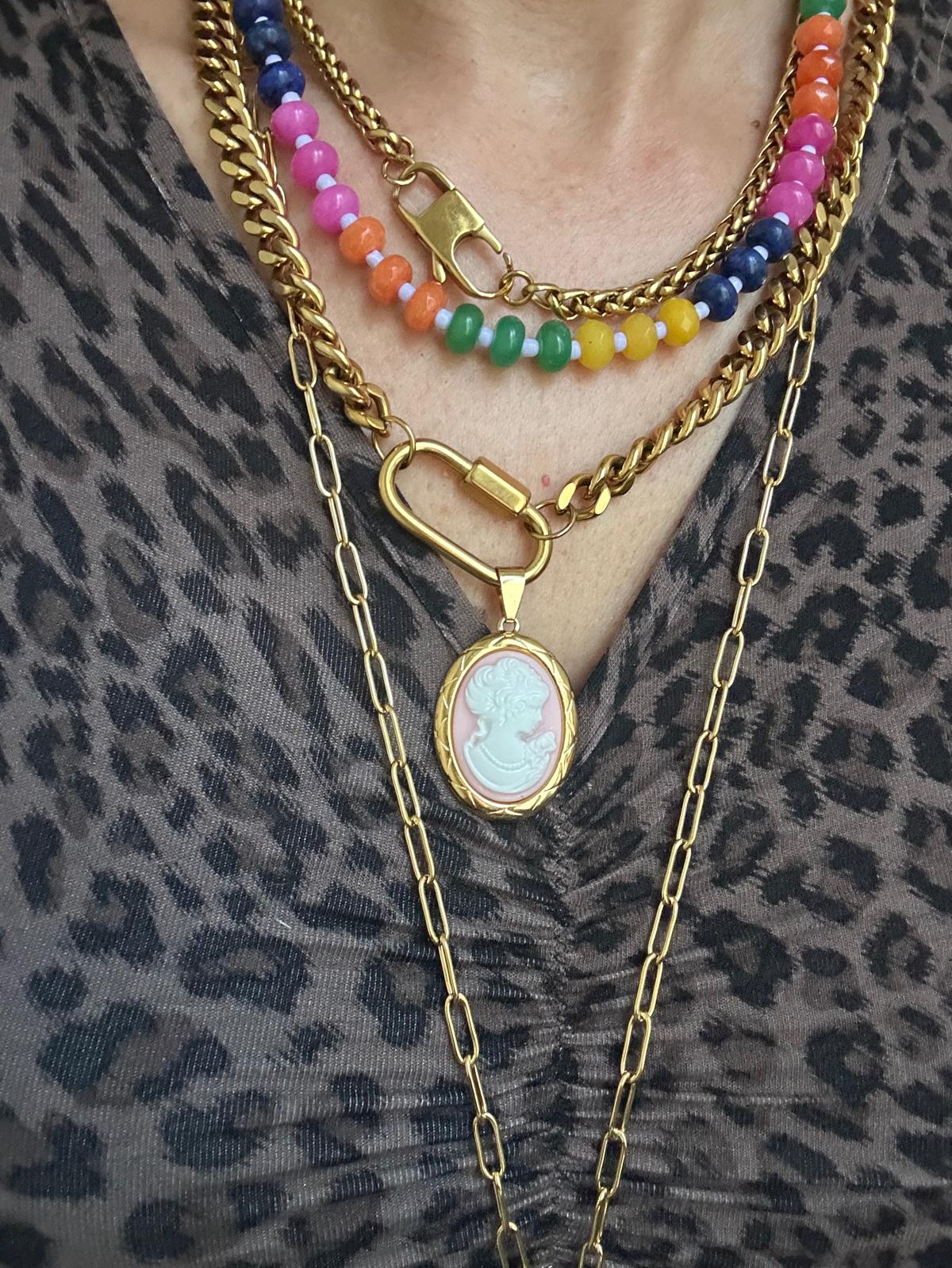 Ciondolo "Cameo" in acciaio inossidabile placcato oro 18K