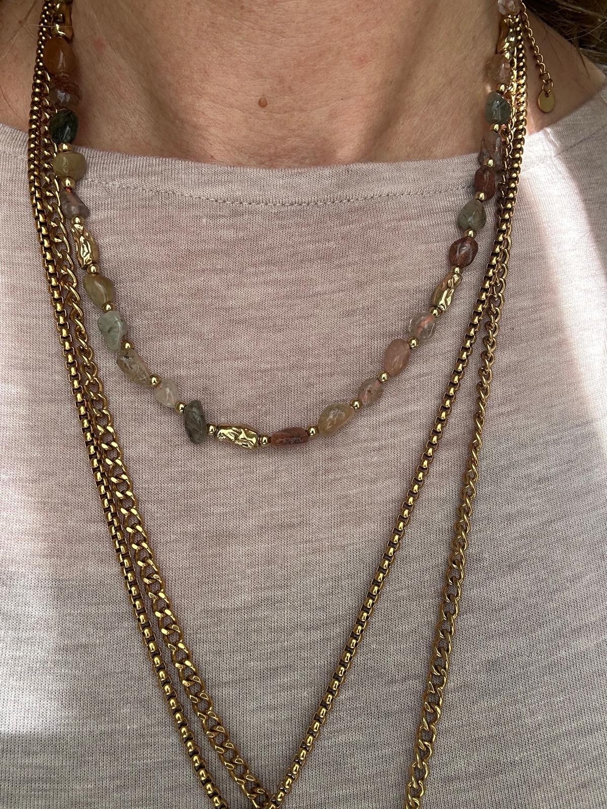 Collana in acciaio inossidabile e perle in pietra naturale "Blush"