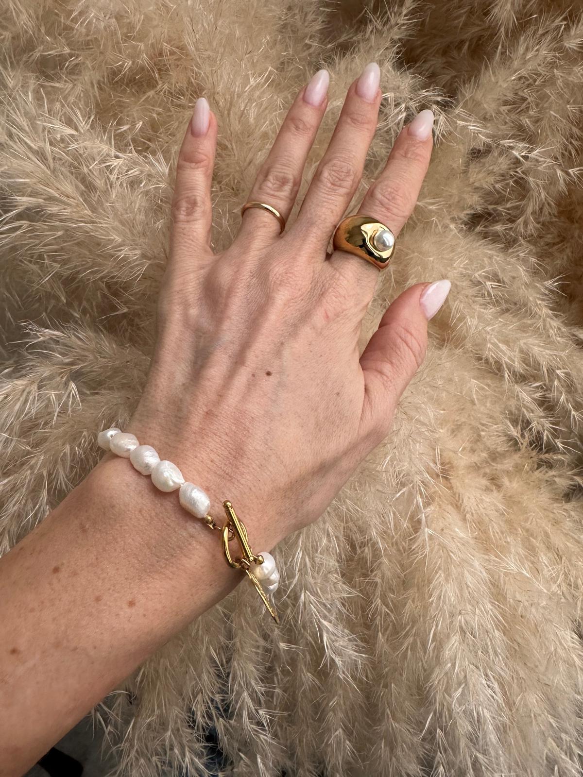 Bracciale in acciaio inossidabile e perle d'acqua dolce "Tilia"