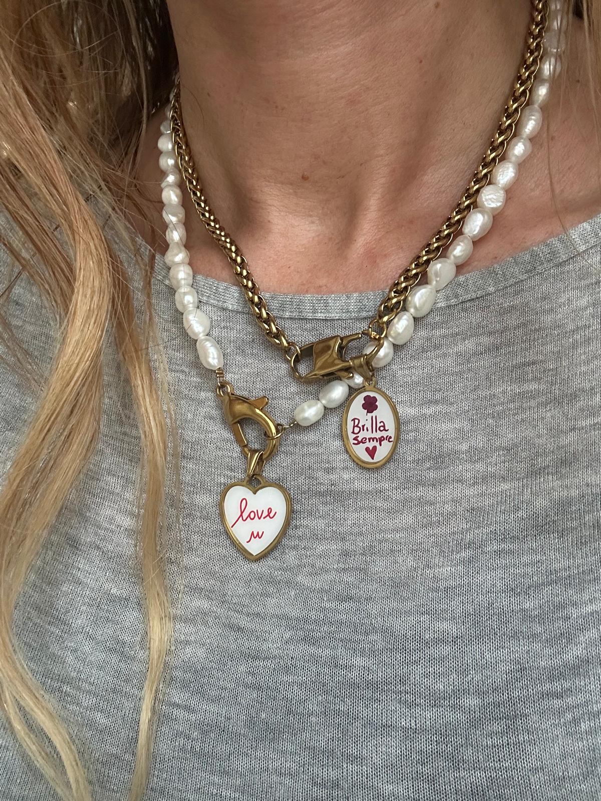 Ciondolo smaltato in acciaio inossidabile placcato oro 18K "Brilla Sempre"