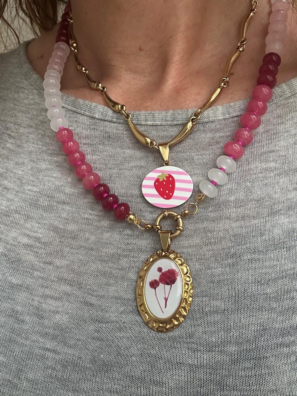 Ciondolo smaltato in acciaio inossidabile placcato oro 18K "Fragola"