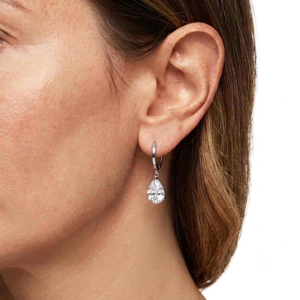 Orecchini in acciaio inossidabile e zircone anallergici e waterproof "Brina"