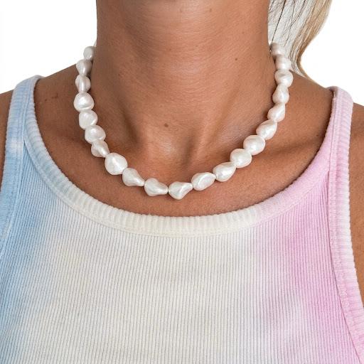 Collana in acciaio inossidabile e perle di conchiglia "Venere"