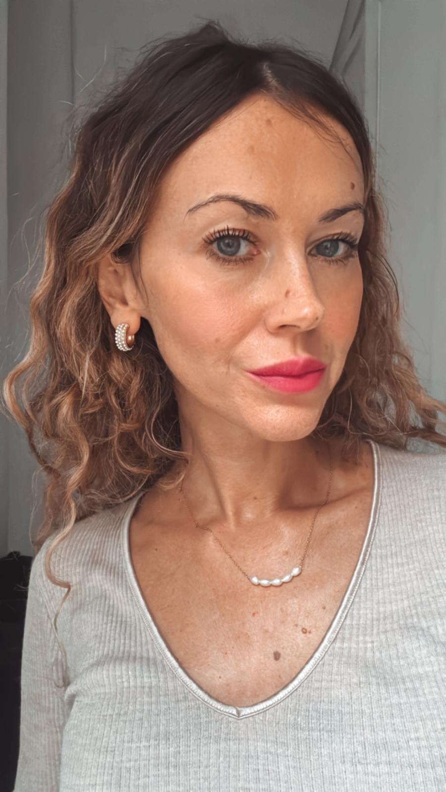 Orecchini in acciaio inossidabile e perline anallergici e waterproof "Nina"