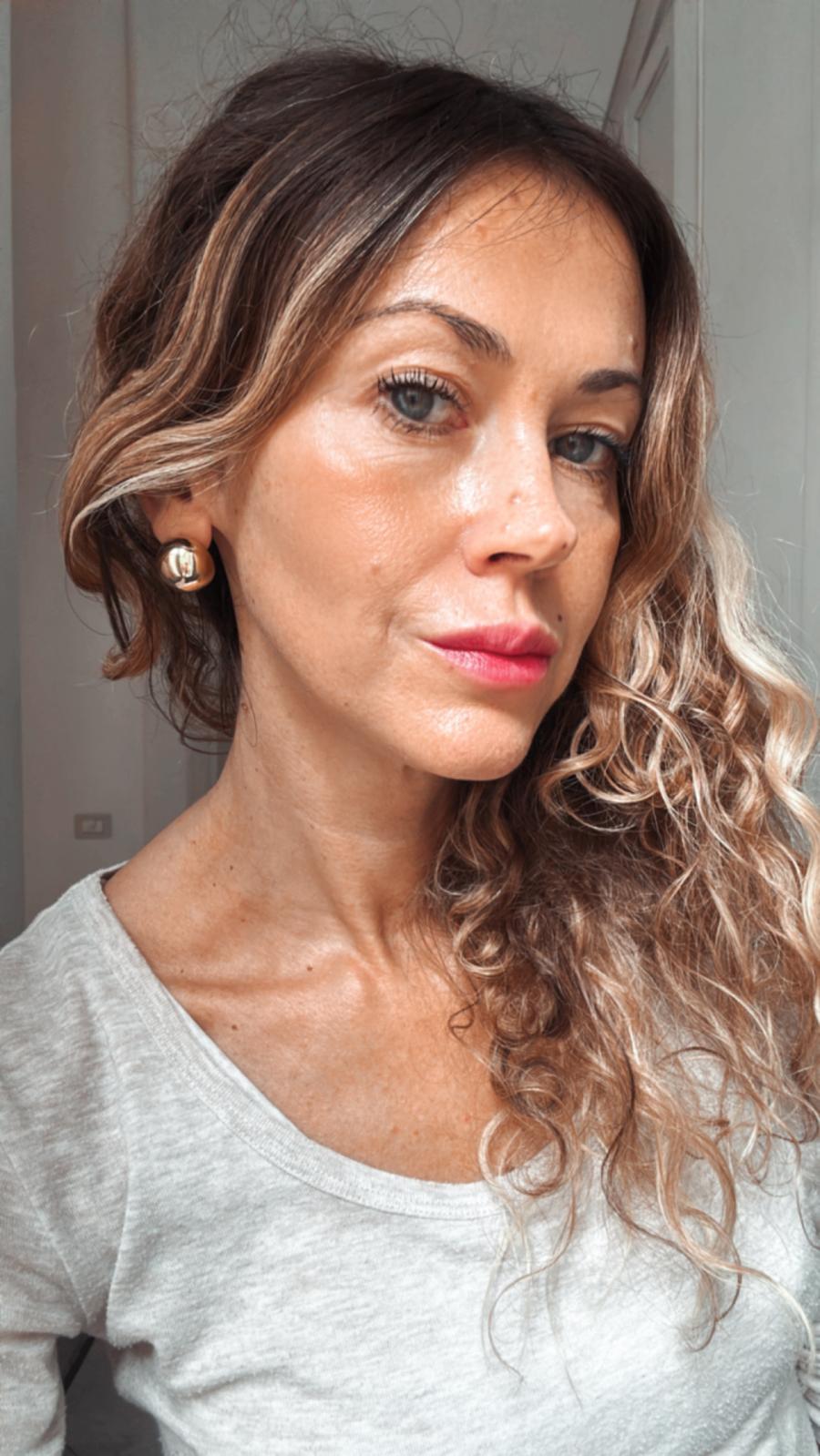 Orecchini in acciaio inossidabile placcati oro 18K anallergici e waterproof "Dot"