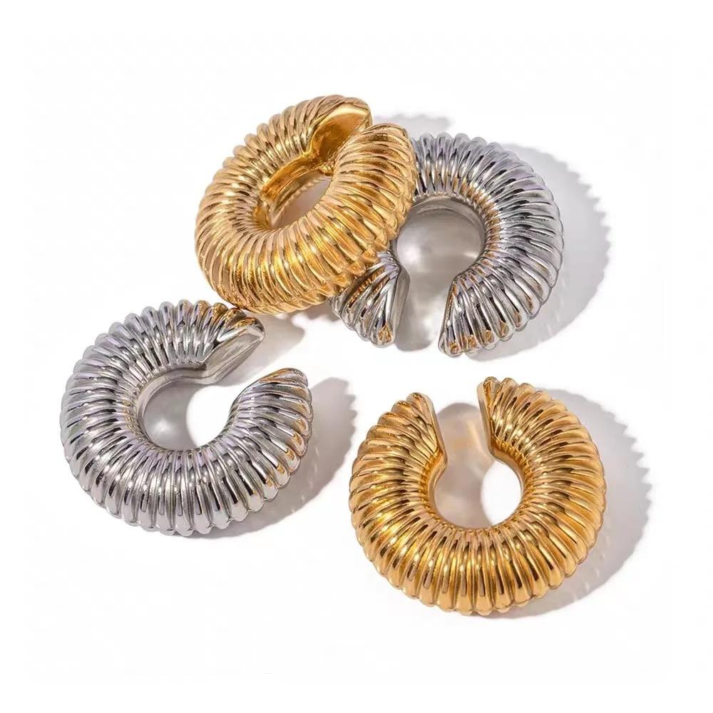 Ear Cuff in acciaio inossidabile placcati oro 18K anallergici e waterproof "Brividi"