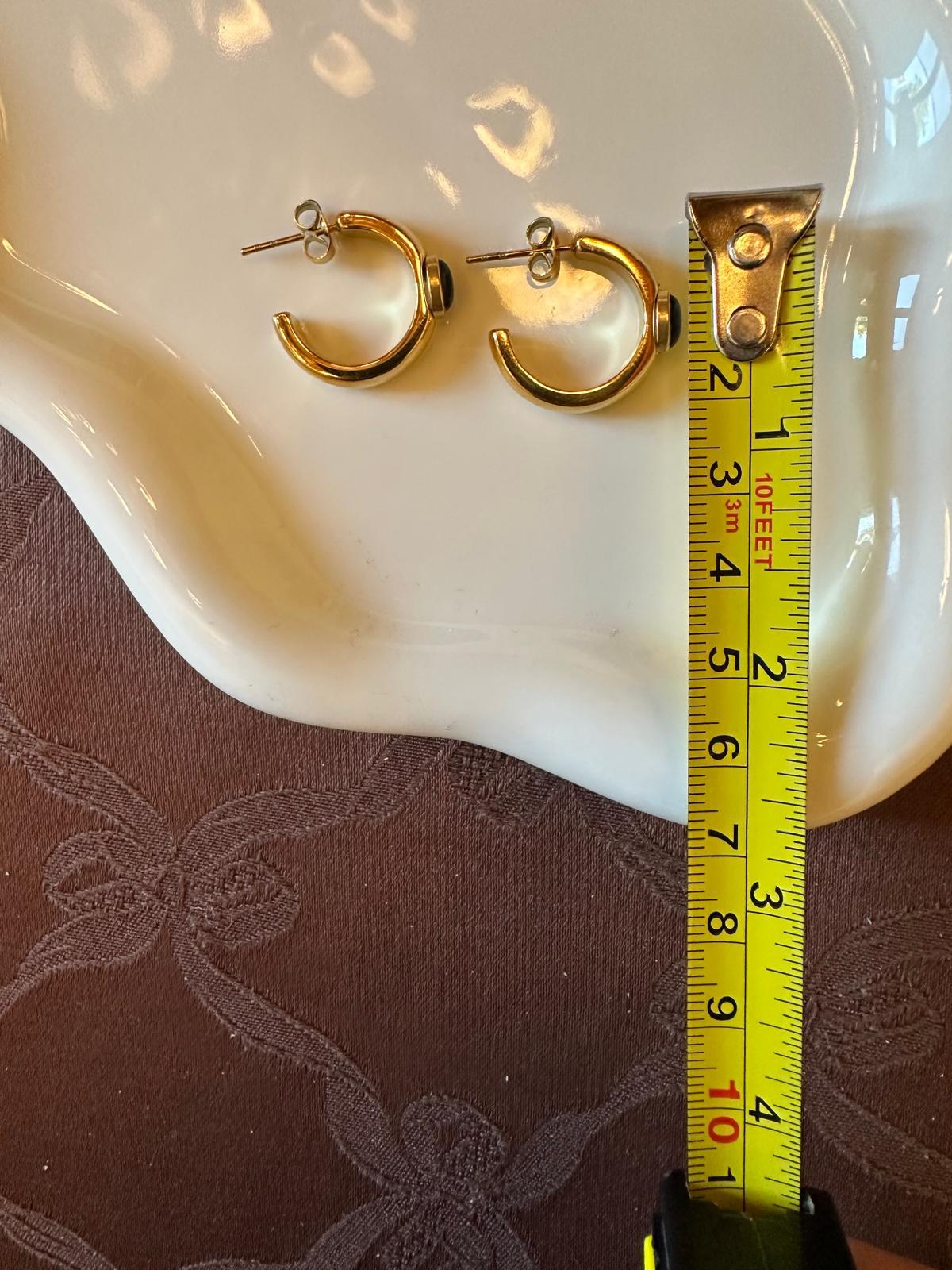 Orecchini in acciaio inossidabile placcati oro 18K anallergici e waterproof "Dubbio"