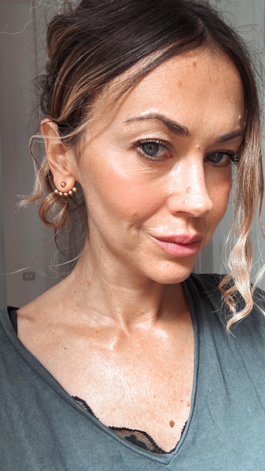 Orecchini in acciaio inossidabile e zirconi anallergici e waterproof "Lustro"