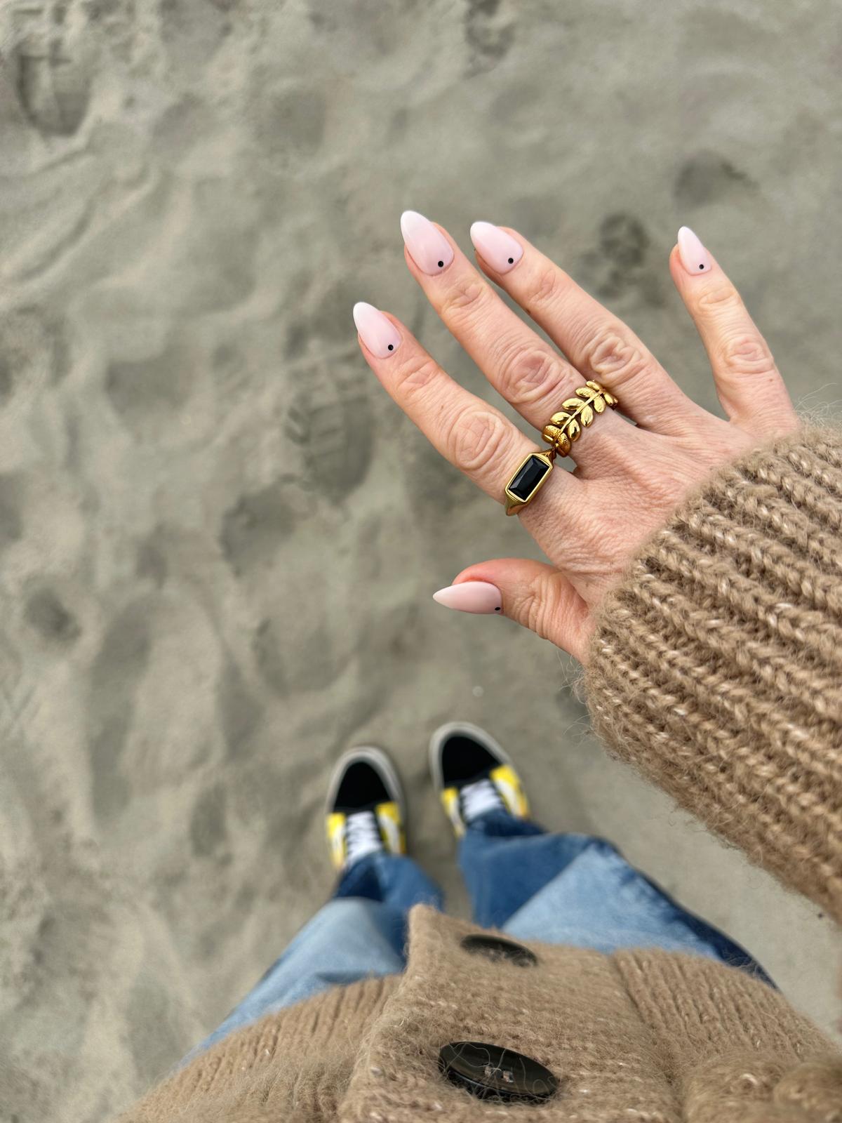 Anello in acciaio inossidabile anallergico e waterproof "Edera"