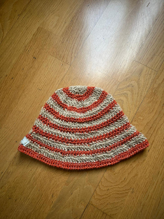 Cappello Laura fatto all'uncinetto in Juta, cotone e lurex