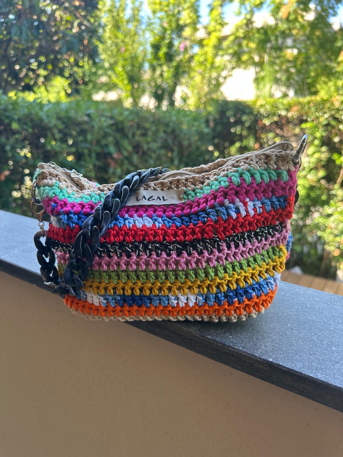 Borsa Rainbow fatta all'uncinetto in cotone