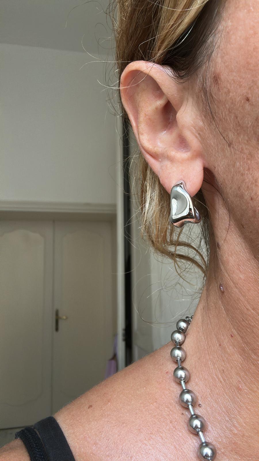 Orecchini in acciaio inossidabile e zirconi anallergici e waterproof "Liquid"