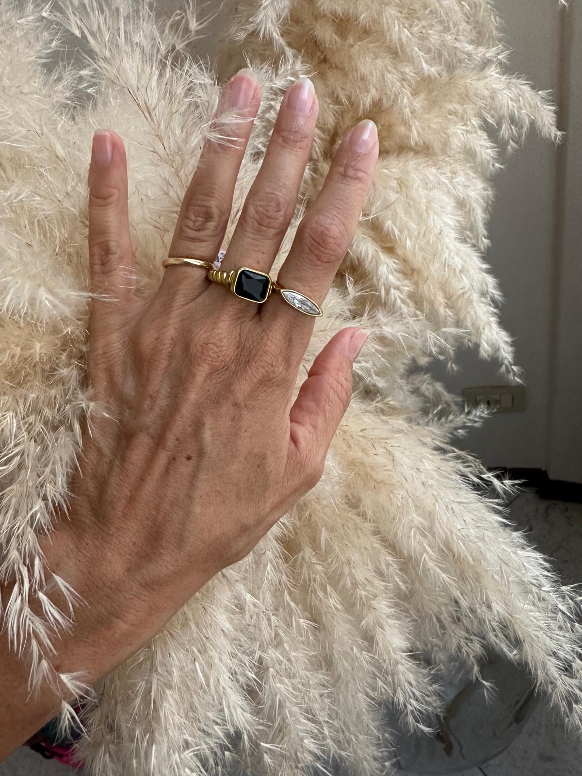 Anello in acciaio inossidabile e zircone anallergico e waterproof "Norvina"