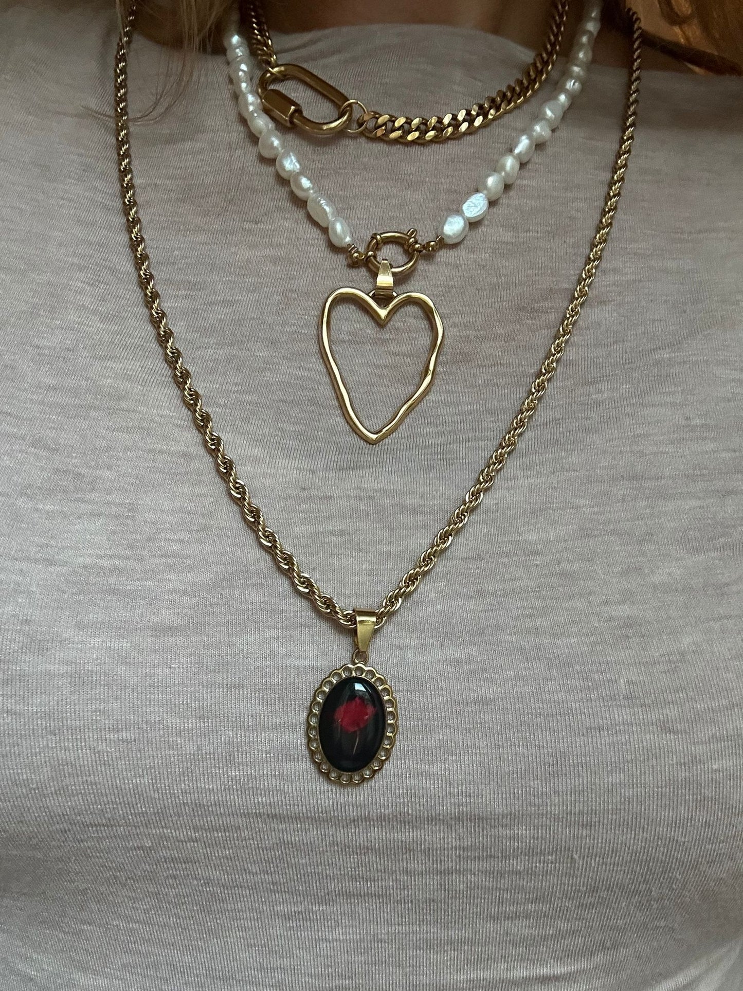 Ciondolo in acciaio inossidabile e resina "Sissy"