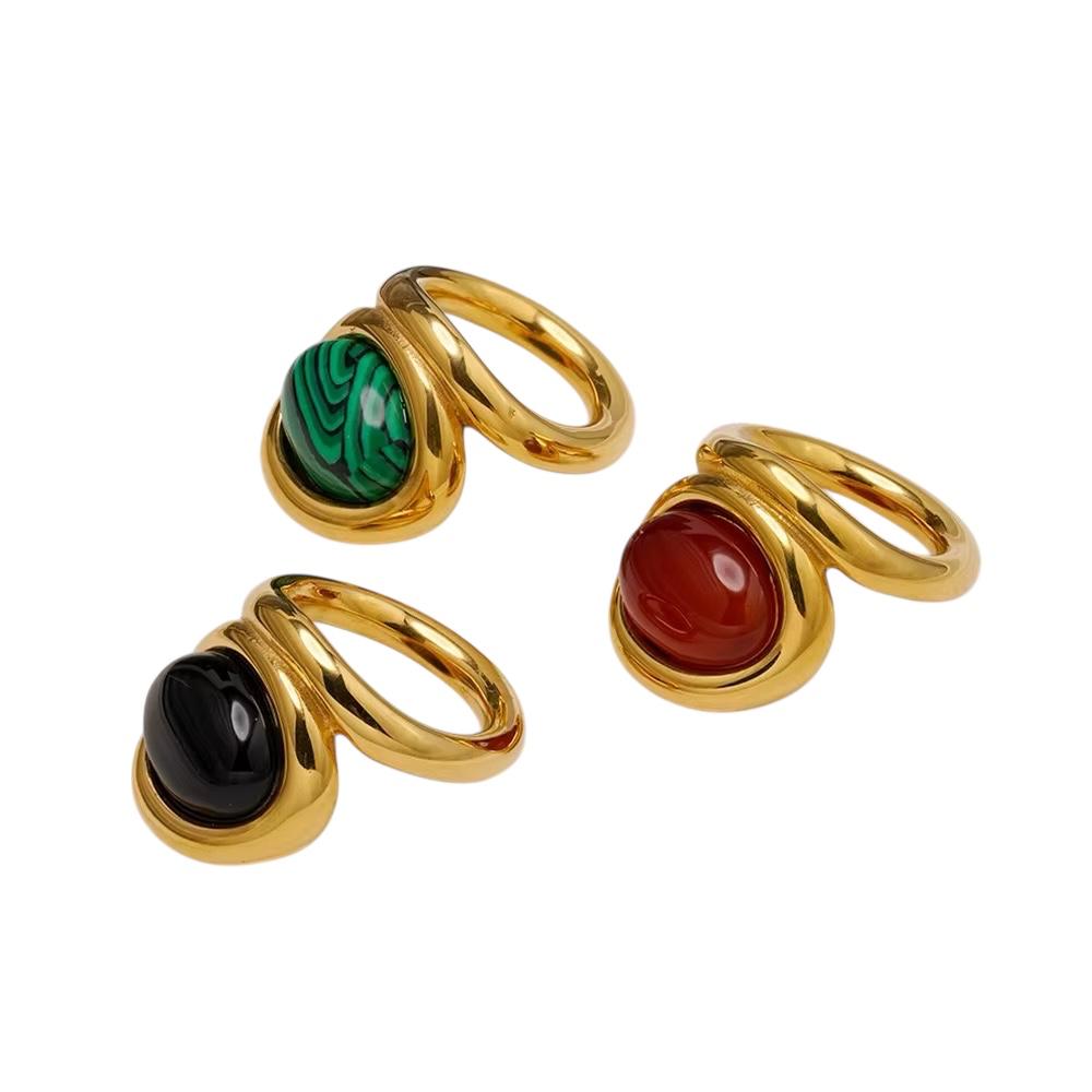 Anello in acciaio inossidabile e pietre, anallergico e waterproof placcato oro 18K "Letizia"