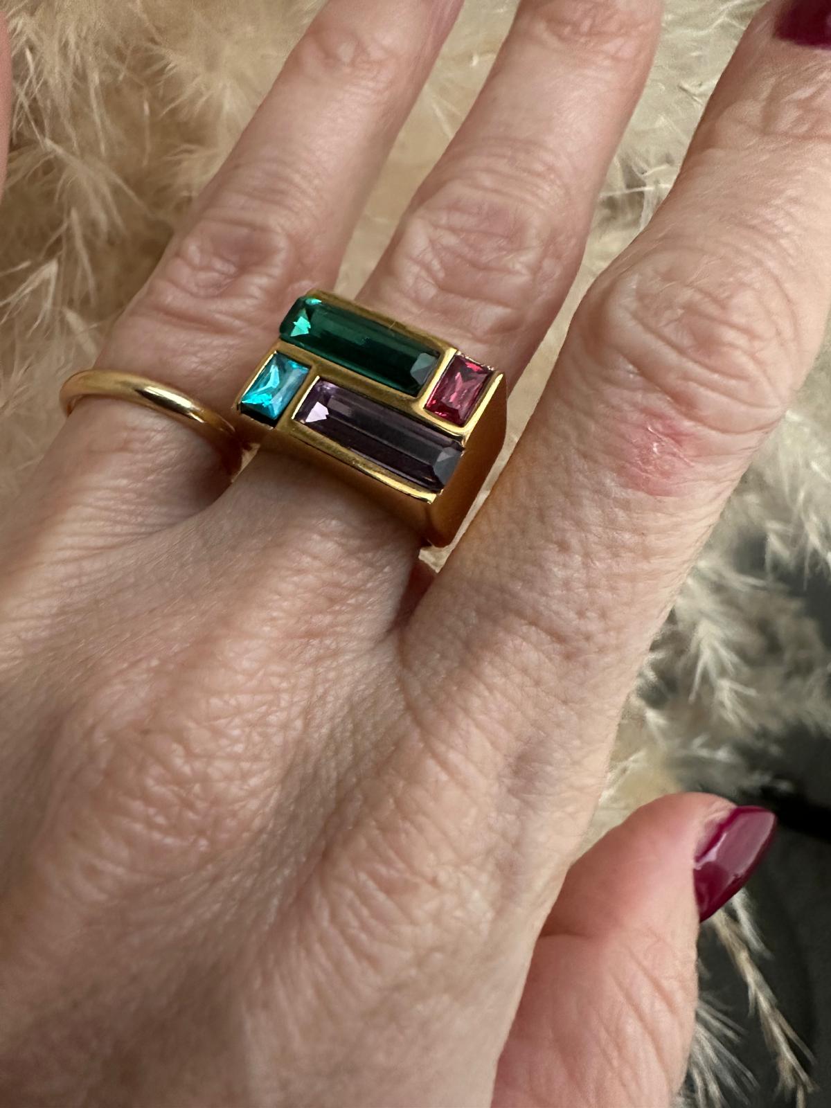 Anello in acciaio inossidabile e zirconi, anallergico e waterproof placcato oro 18K "Jackie"