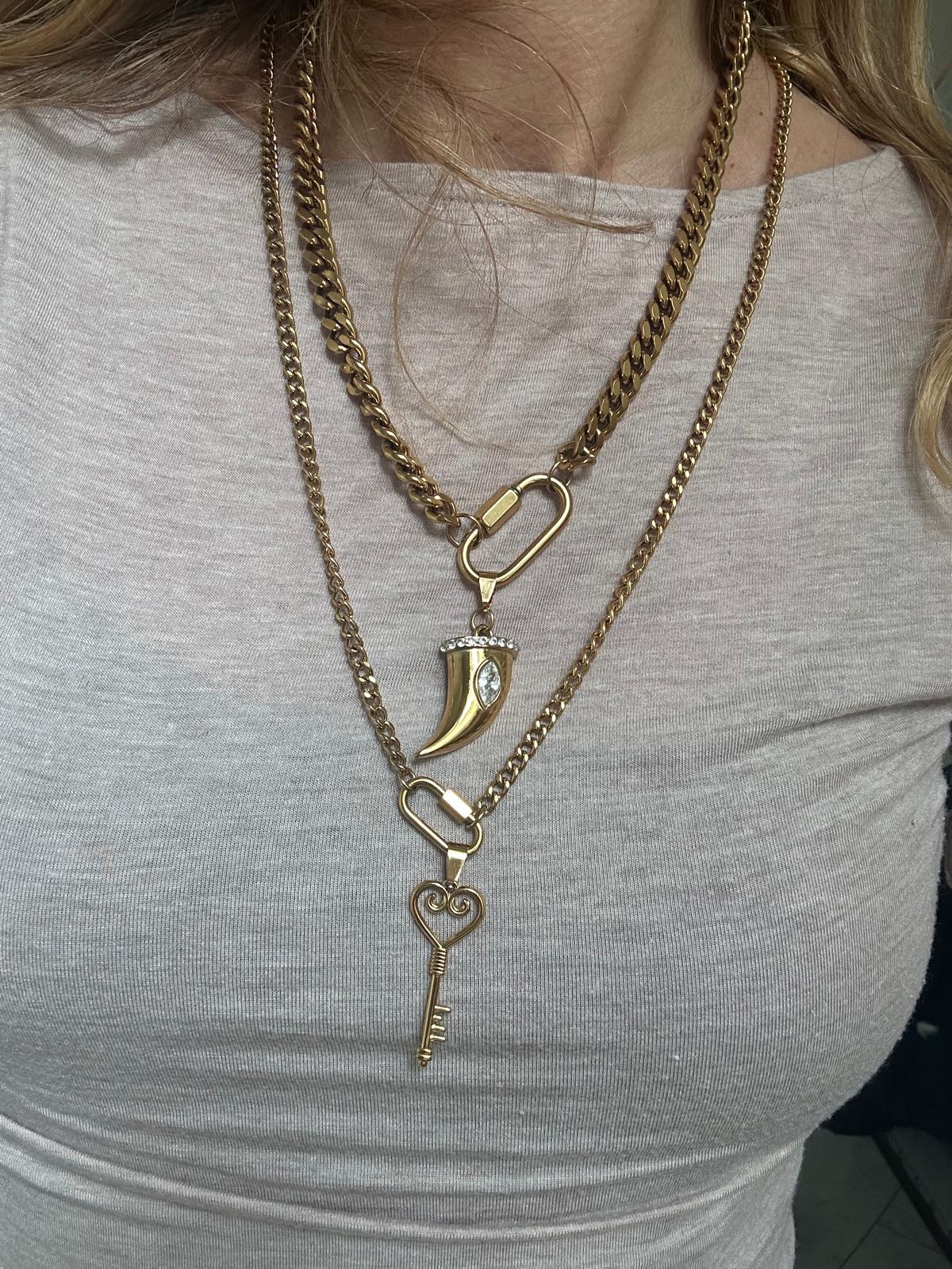 Ciondolo in acciaio inossidabile e zirconi placcato oro 18k "Max"