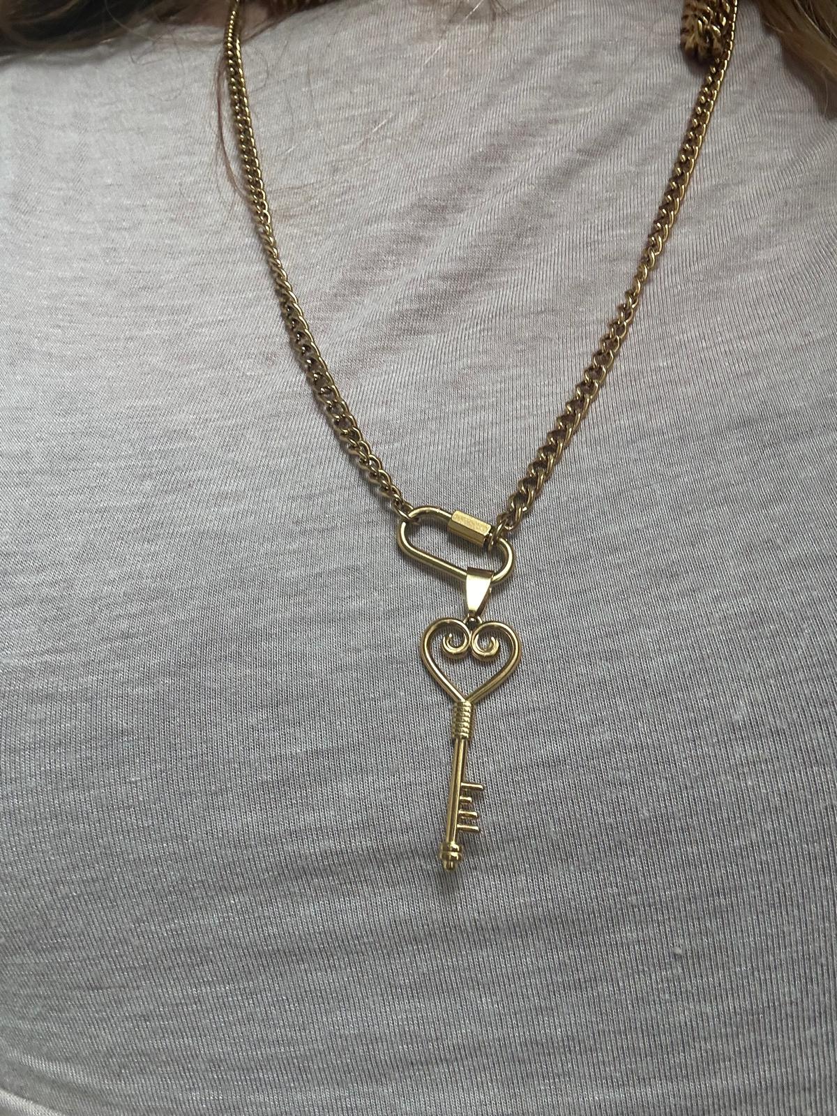 Ciondolo in acciaio inossidabile placcato oro 18k "Ilary"