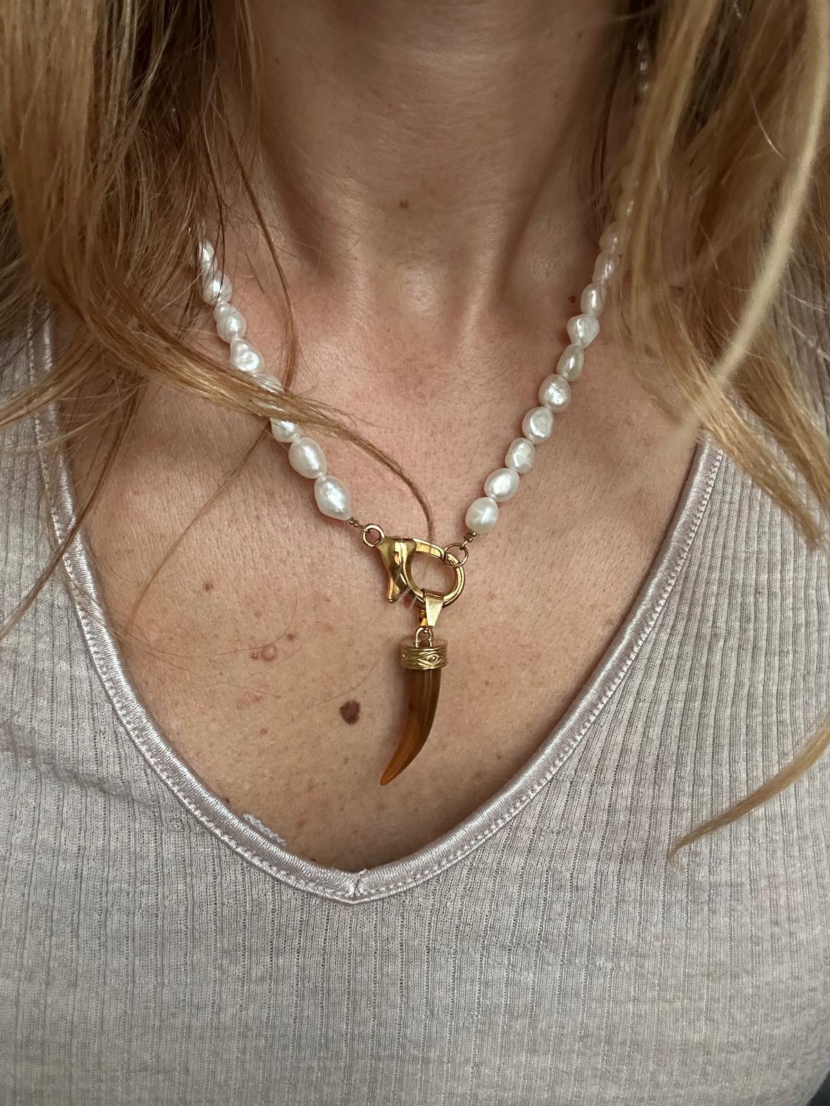 Ciondolo in acciaio inossidabile e resina "Fiona"