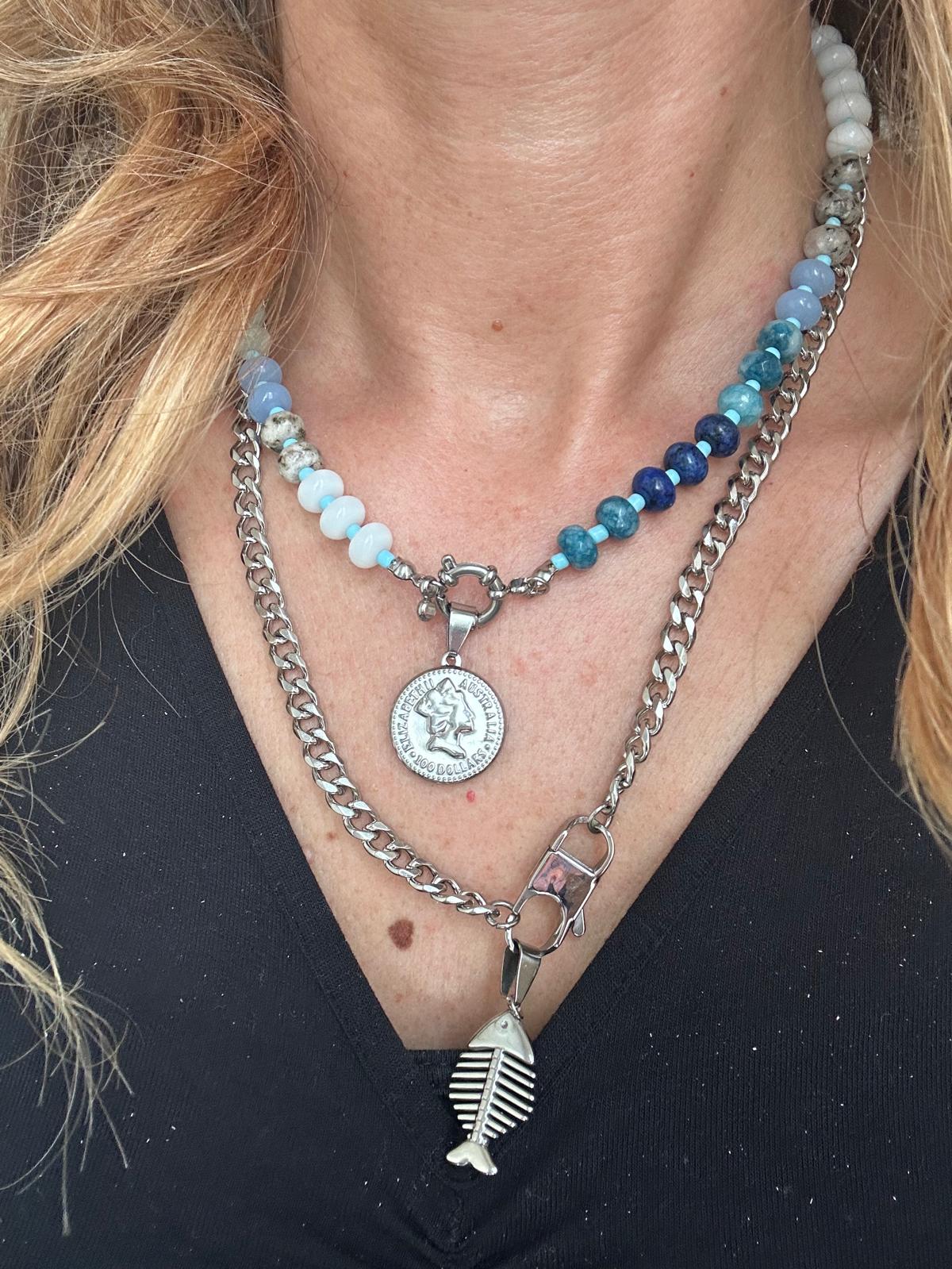 Collana in acciaio inossidabile e perle in pietra naturale "Becky"