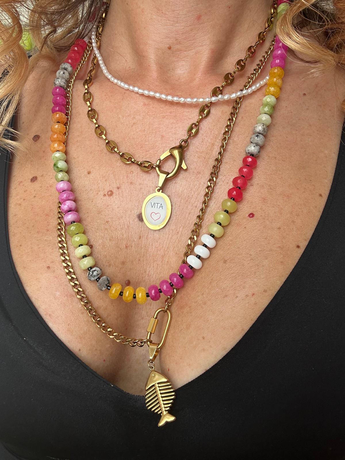 Collana in acciaio inossidabile e perle in pietra naturale "Debby"