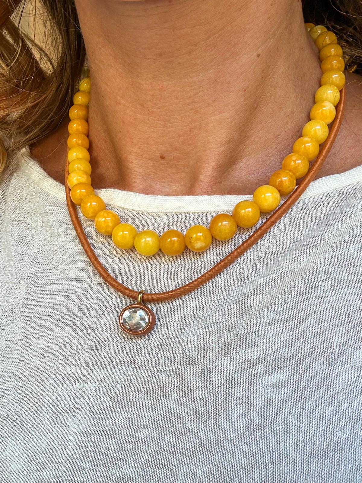 Collana in acciaio inossidabile e perle in pietra naturale "Autunno"
